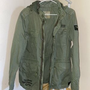 Army green jacket so cute on!!